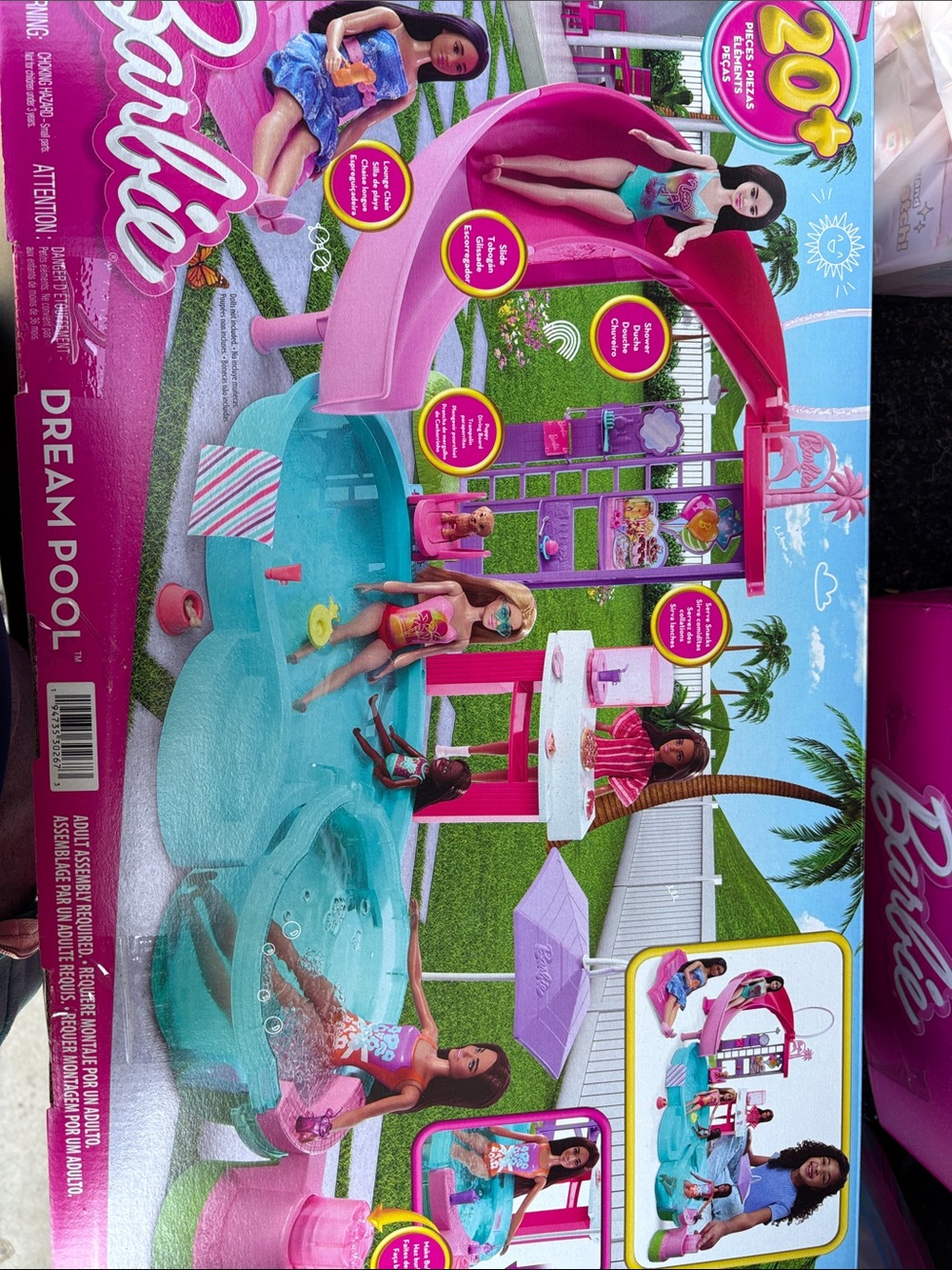 New Barbie deluxe dream pool set